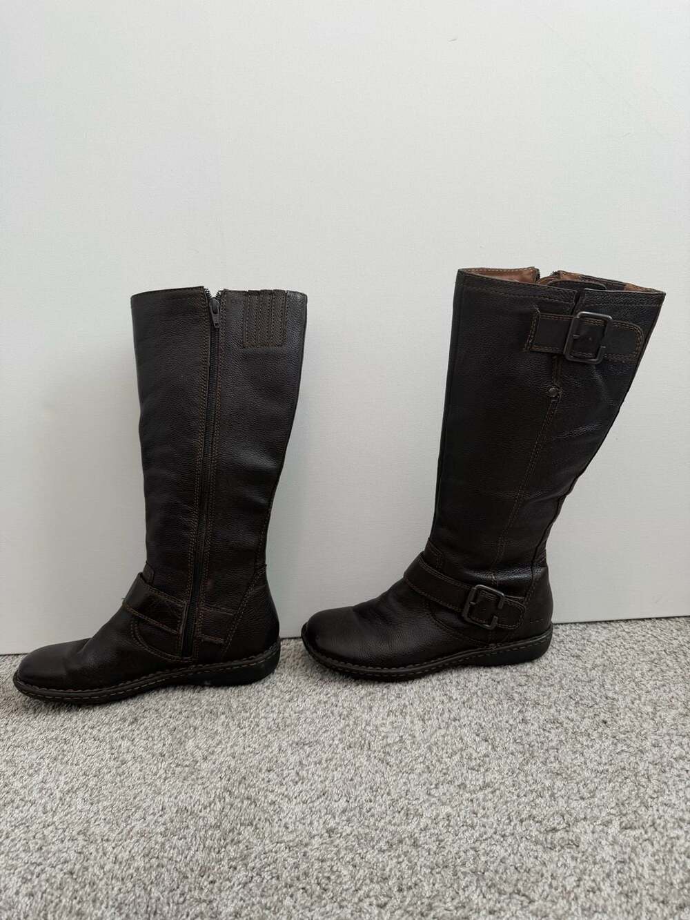B.O.C. Women's Brown Leather Knee-High Boots with Buckle and Zipper, Size 8.5 M/ - Picture 6 of 7